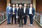 Zum Austausch über die wirtschaftliche Lage der Krankenhäuser trafen sich (v. l.): Tim Richwien, Maik Büscher, Dr. Wolfgang Kusch, Maria Klein-Schmeink MdB, Dr. Nils Brüggemann und Andreas Barthold Zum Austausch über die wirtschaftliche Lage der Krankenhäuser trafen sich (v. l.): Tim Richwien, Maik Büscher, Dr. Wolfgang Kusch, Maria Klein-Schmeink MdB, Dr. Nils Brüggemann und Andreas Barthold Zum Austausch über die wirtschaftliche Lage der Krankenhäuser trafen sich (v. l.): Tim Richwien, Maik Büscher, Dr. Wolfgang Kusch, Maria Klein-Schmeink MdB, Dr. Nils Brüggemann und Andreas Barthold
