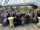 Vorab-Premiere in der Meranti-Halle Die Mauritzer Franziskanerinnen besuchten auf Einladung der St. Franziskus-Stiftung Münster gemeinsam den Zoo und die neue Meranti-Halle, begleitet wurden sie seitens der Franziskus Stiftung vom Kuratoriumsvorsitzenden Dr. Ludger Hellenthal, dem Vorstandsvorsitzenden Dr. Nils Brüggemann und Vorstand Dr. Daisy Hünefeld.