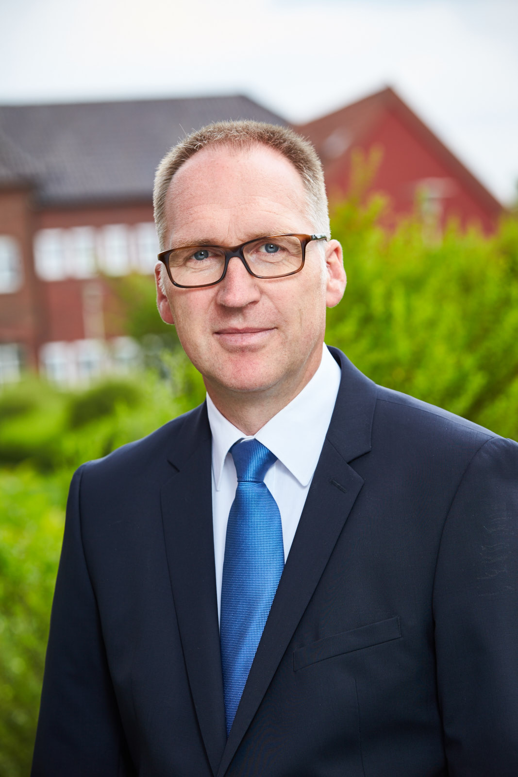 Dr. Klaus Goedereis Dr. Klaus Goedereis